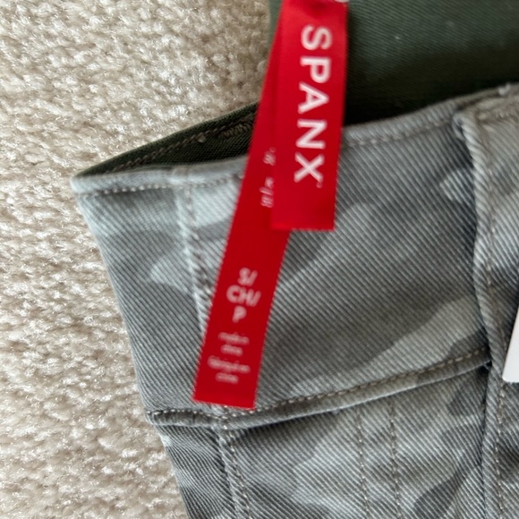 Spanx stretch twill ankle cargo - Picture 3 of 9